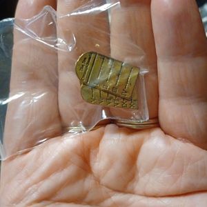 Vintage 10 commandments pin